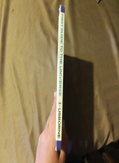 First Guide to the Universe (Usborne Explainers)