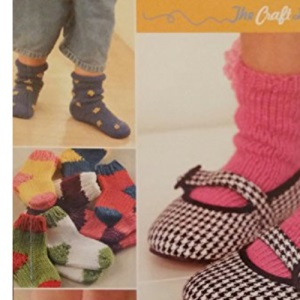 The Craft Library: Cute Knits For Baby Feet